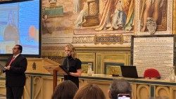 Кантар Перэйра-Марцінес на адной з юбілейных сустрэч у Ватыкане. Ілюстрацыйнае фота