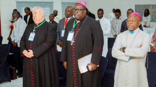 Au Gabon, le dialogue interreligieux accompagne la transition politique
