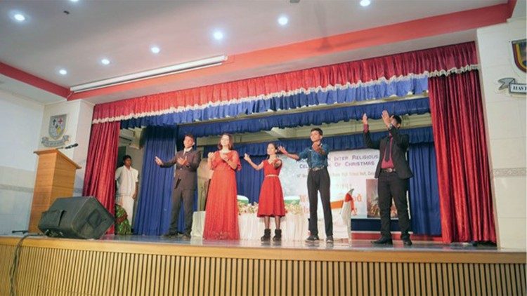 Archdiocese of Bombay in India promotes interreligious dialogue