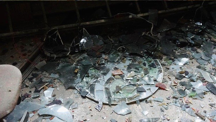 Zniszczenia w kościele św. Mikołaja w Kijowie po jednym z rosyjskich ataków 