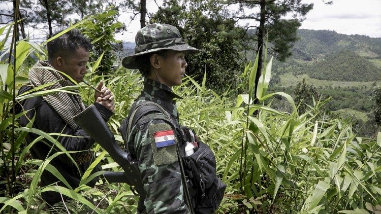 2021 vasario 1-ąją Mianmare prasidėjo naujas prievartos ciklas