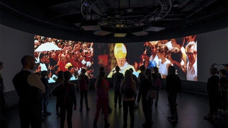 (Mt 5,14 Muzeum Jana Pawła II i Prymasa Wyszyńskiego)