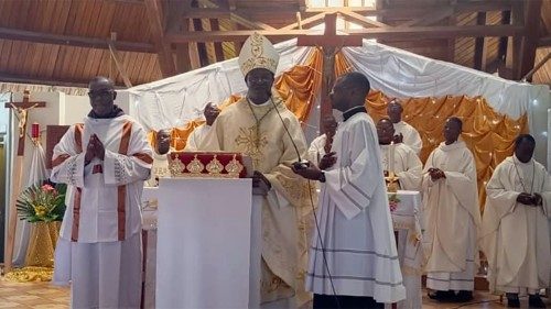 Gabon: pour le jubilé, Mgr Djoni appelle à l’espérance et à la confiance