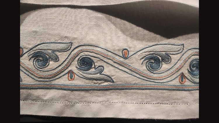 Un dettaglio delle decorazioni della Tovaglia del Perdono