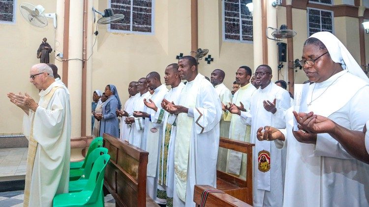 Celebração do Dia da Vida Consagrada (Arquidiocese da Beira, Moçambique)