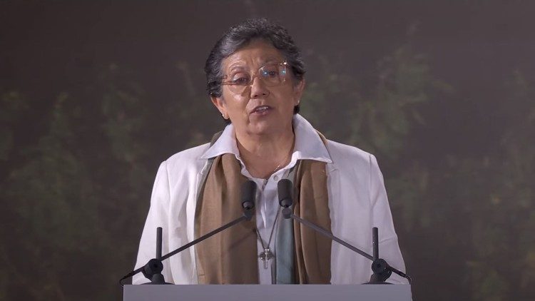 L' emozione di Suor Nelly Leon nel ricevere il Premio Zayed 2024