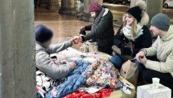 Chiara Amirante su savanoriais ir benamiais 