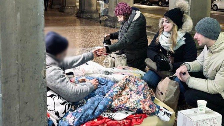 Chiara Amirante su savanoriais ir benamiais 