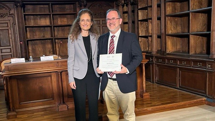 Consegna dei diplomi. Corso sugli manoscritti ebraici in Biblioteca Apostolica Vaticana