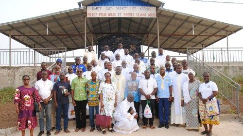Côte d’Ivoire: prêtres et laïcs appelés à collaborer pour un laïcat plus fort