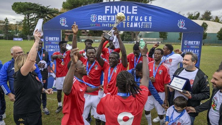 2024.02.27 squadra di calcio "Rinascita" e la squadra di calcio "Fratelli tutti"