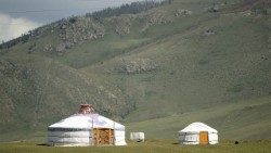 La Chiesa rotonda a forma di ger, l'abitazione mobile adottata da molti popoli nomadi dell'Asia  (©Vatican Media)