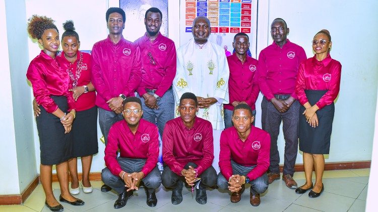 Wafanyakazi wa Jugo Media katika ubora wao