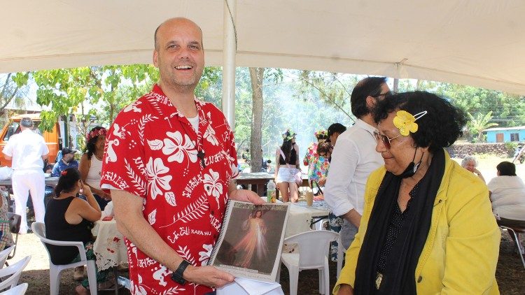 Un fecundo cruce entre el Evangelio y la cultura rapanui ha permitido que el cristianismo se viva con profundidad en Isla de Pascua.