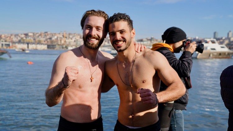 Nicos undGeorge nach dem Schwimmen © Marion Sendker