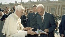 Franz Beckenbauer na Audiência Geral com Benedetto XVI em 26 de outubro de 2005