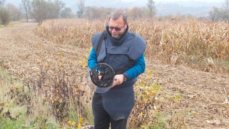 Leading expert in demining, Italian engineer Vittorio Alfieri Fontana