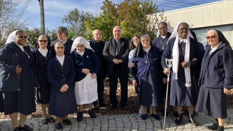 Irmãs do Instituto Jesus, Maria e José