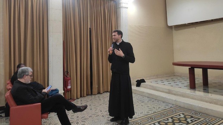 Un momenrto della presentazione in Filmoteca Vaticana del docufilm "Sacedoce"