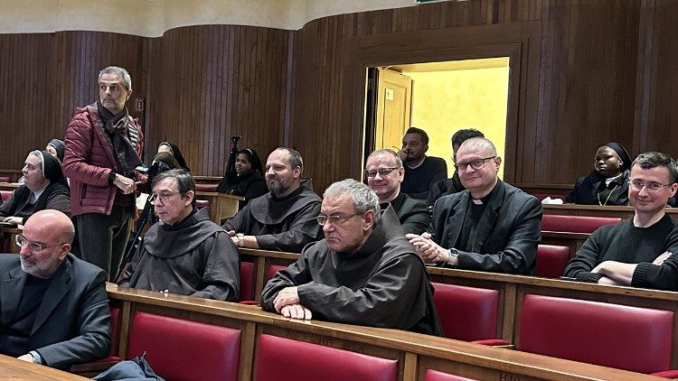 Bei der Konferenz in Rom