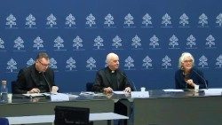 Coletiva de imprensa para apresentar o Ano de Oração em preparação para o Jubileu de 2025 e a coleção "Notas sobre oração"