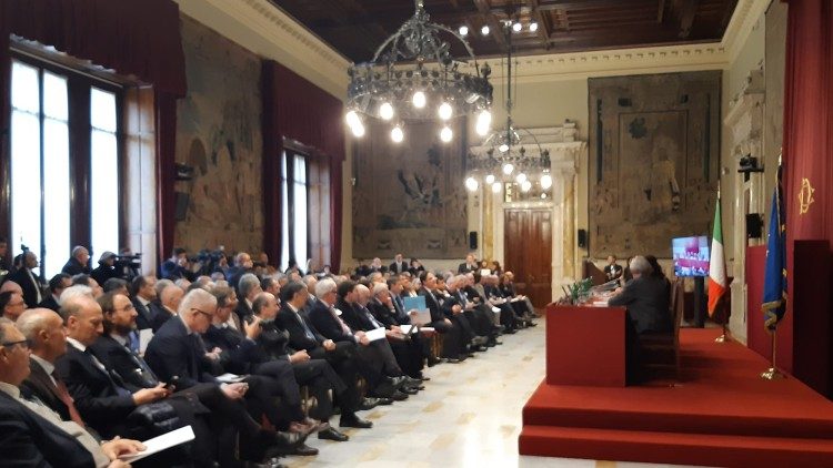 La Sala della Regina di Palazzo Montecitorio dove è stato presentato Dignitas Curae