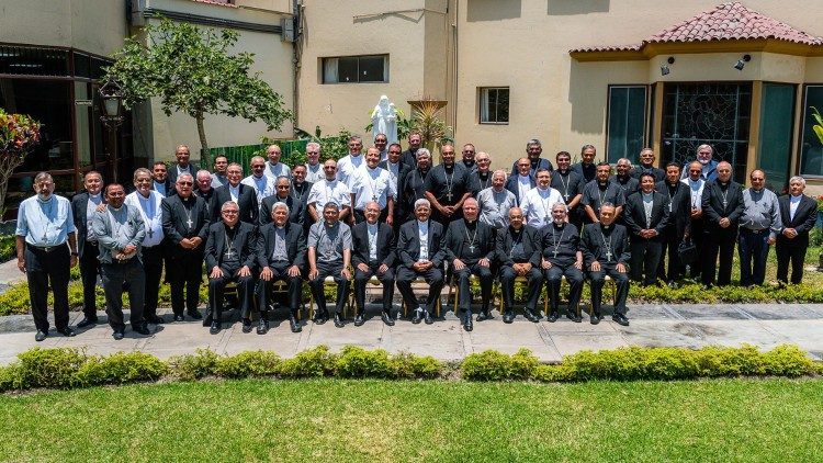 Foto di gruppo dei vescovi del Perù (2024)