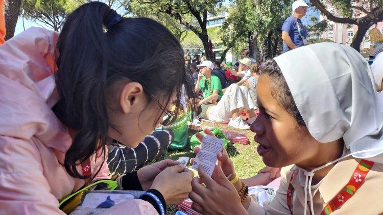 Con la mirada a los más jóvenes