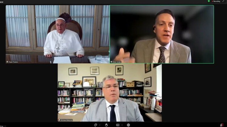 Organizers greet Pope Francis for dialogue with university students