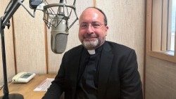 Cha Manuel Barrios, Tổng Thư ký của Ủy ban Hội đồng Giám mục Liên minh châu Âu