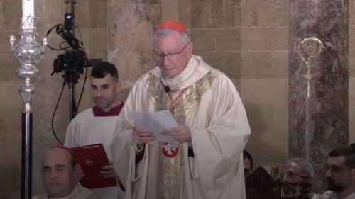 Parolin: la Chiesa in Libano mantenga vivo il messaggio del "vivere insieme"