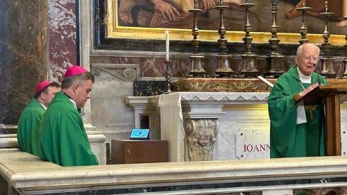 Abp Jędraszewski przy grobie św. Jana Pawła II: Papież przypomniał nam, co znaczy budować na skale