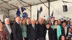 Encontro de Sergio Mattarella com jovens que participam do Genfest foi no Arsenal da Esperança em São Paulo.