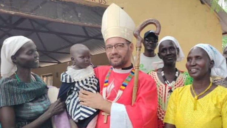 Askofu Carlassare wa Jimbo Katoliki la Bentiu,Sudan Kusini.