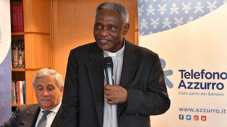 Le cardinal Peter Turkson durant la remise du prix. 