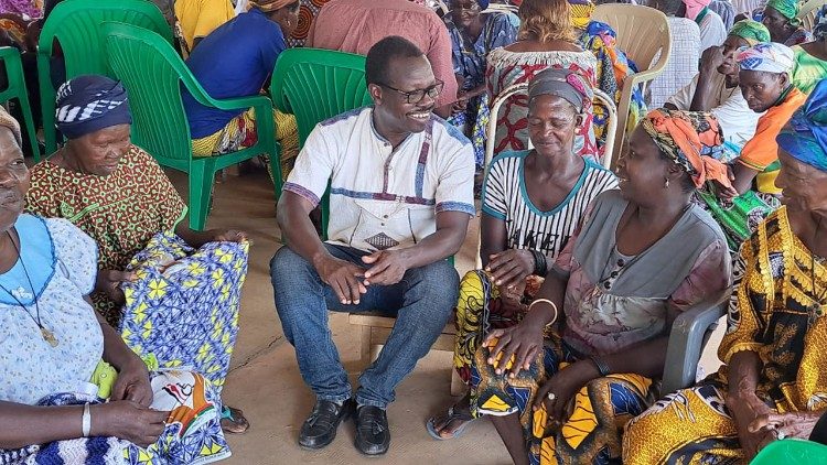 Liboso ya ezalela ya boyimi, babàngé basengeli na bokebi. 