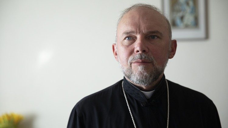 Monsignor Vasyl Tuchapets, Esarca di Kharkiv