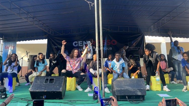 Un momento del tour in Camerun