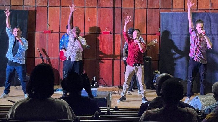 Alcuni componenti della band internazionale