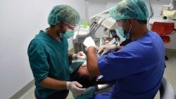 L'impegno dei missionari comboniani per i migranti: dall'istruzione alla salute