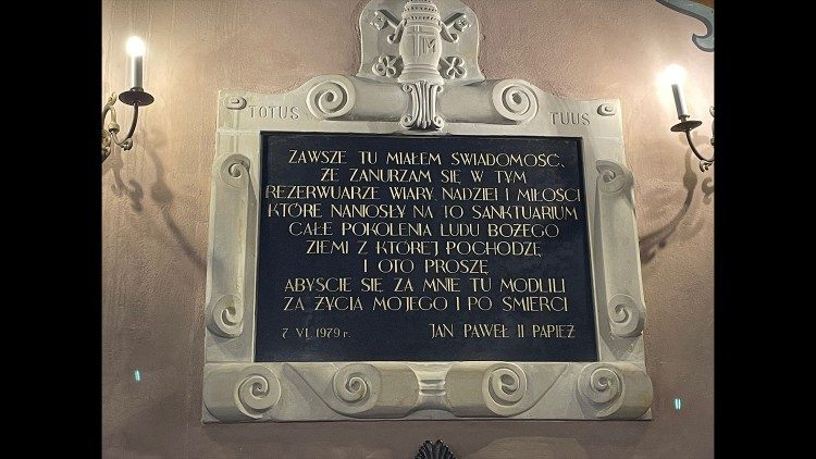 Tablica upamiętniająca papieskie słowa (Małgorzata Rokoszewska)