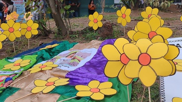 Dia Nacional de Enfrentamento à Exploração Sexual de Crianças e Adolescentes