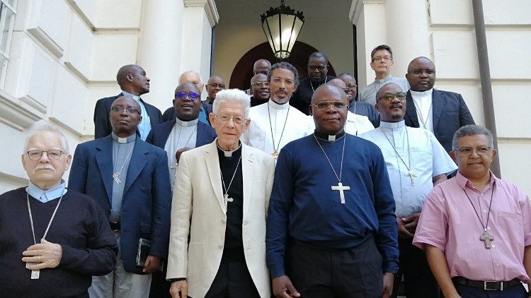 Bispos Espiritanos no seu I Encontro em Roma