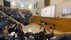 A mensagem de vídeo do Papa exibida na conferência, na Urbaniana, sobre os cem anos do primeiro Concilium Sinense