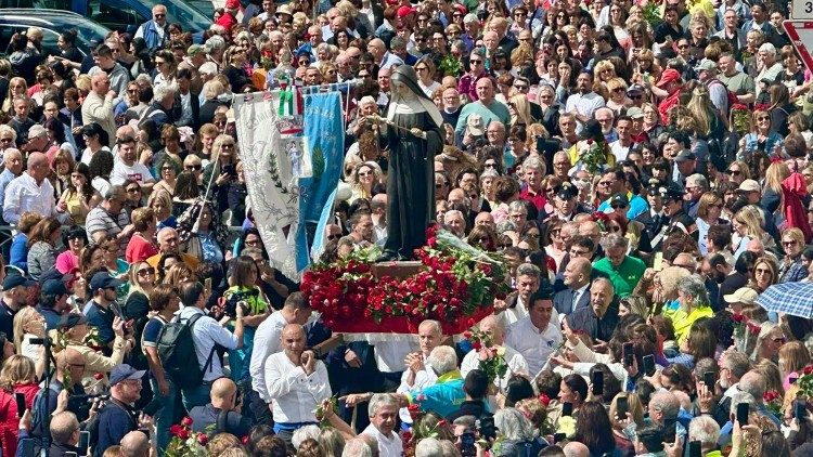 2024.05.22 celebrazione della memoria liturgica di Santa Rita a Cascia con il cardinale Robert Prevost