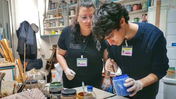 Una giornata nella scuola di affresco ai Musei Vaticani