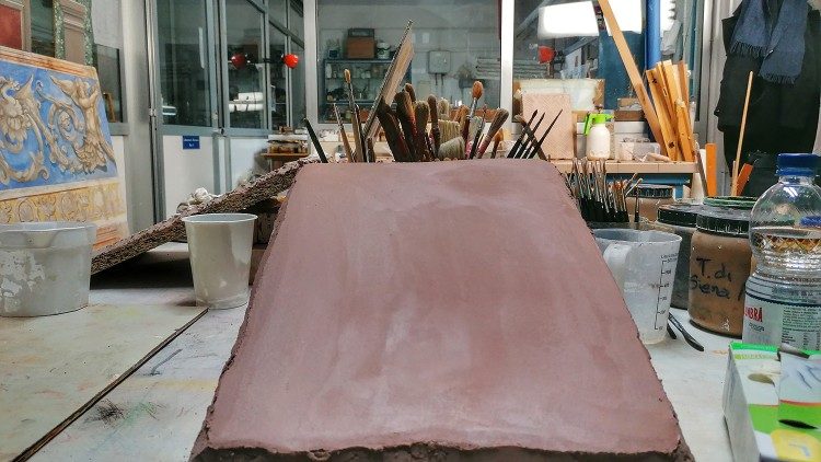 La scuola di affresco per gli stagisti dei Musei Vaticani