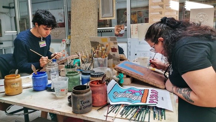 La scuola di affresco per gli stagisti dei Musei Vaticani