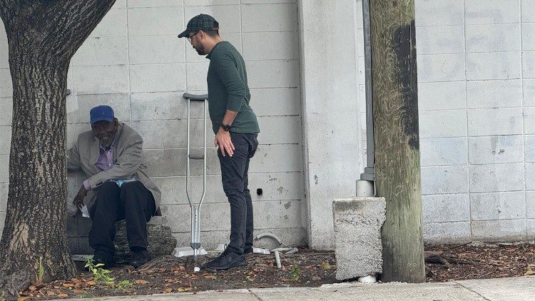 In Miami trennt nur eine Brücke das Elend der Obdachlosen von der glitzernden Welt der Superreichen