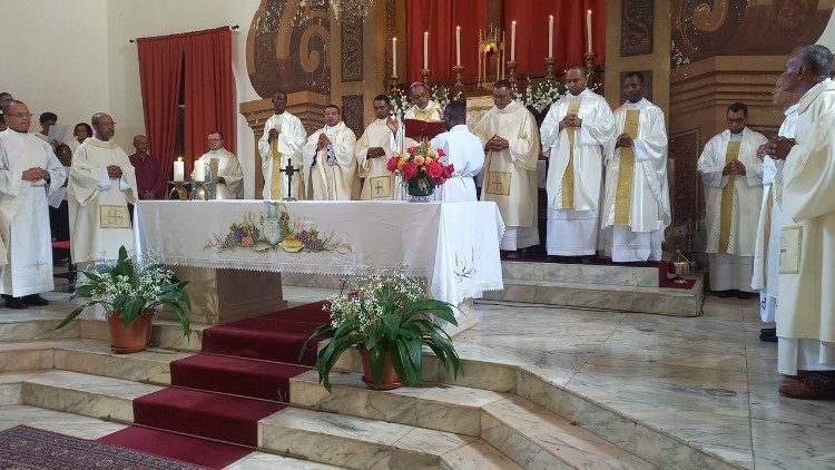 Outro momento da celebra&ccedil;&atilde;o lit&uacute;rgica